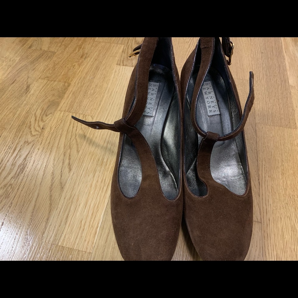 Shoes - Picture 3 of 4
